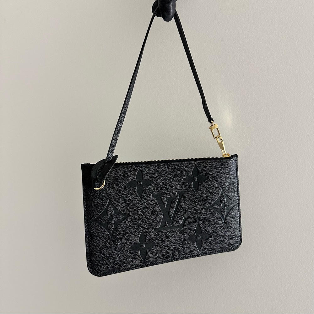 ✨SOLD✨ Louis Vuitton Empreinte Noir Pochette